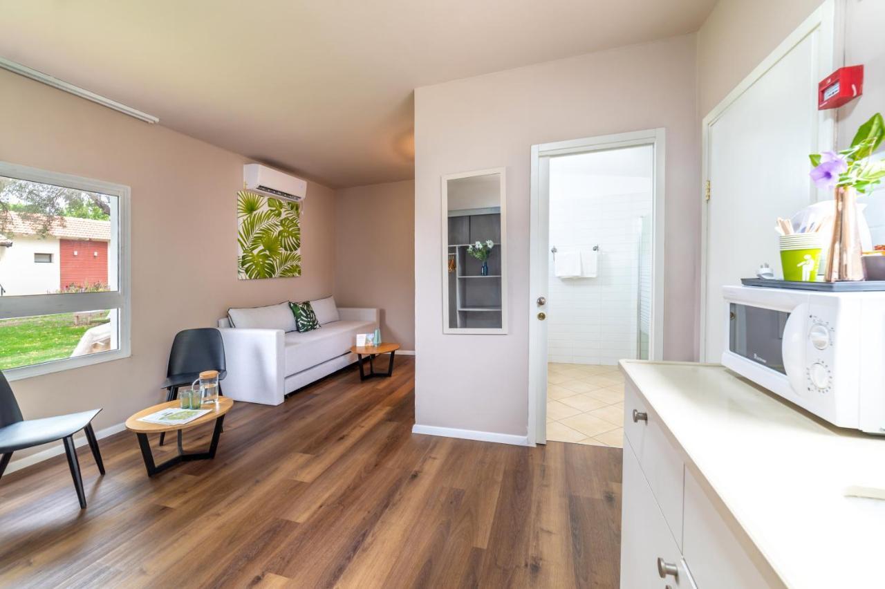 Erettz Dafna Travel Hotel Eksteriør billede